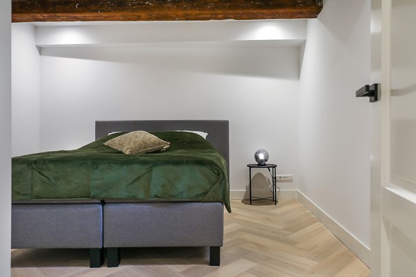 Medium property photo - Nieuwezijds Voorburgwal, 1012 RZ Amsterdam